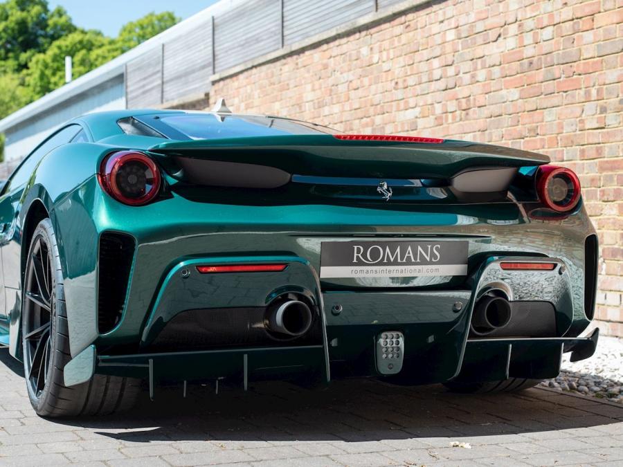  Ferrari 488 Pista 2020 года  (UK) (фото 10 из 41)